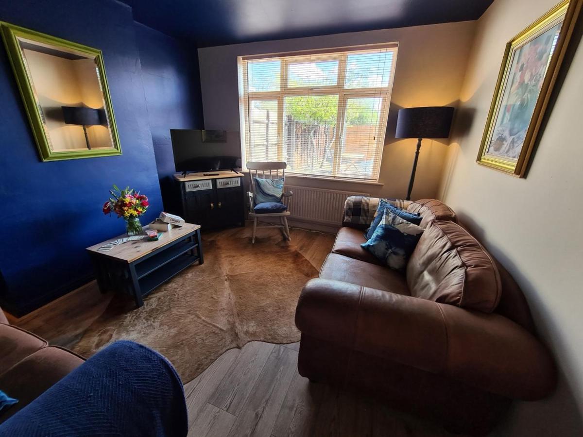 Rumer Hill House A Unique Boutique Styled Place To Stay In Cannock Close To A5 The Mcarthur Glen Outlet Great Wyrley Exterior foto
